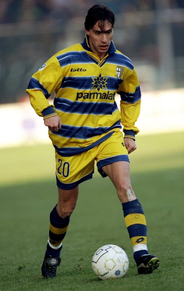 九游体育入口赛后体能课后,瓦伦西亚远射贴柱备战意甲,媒体盛赞,阵容厚度经受考验(瓦伦西亚个人资料)