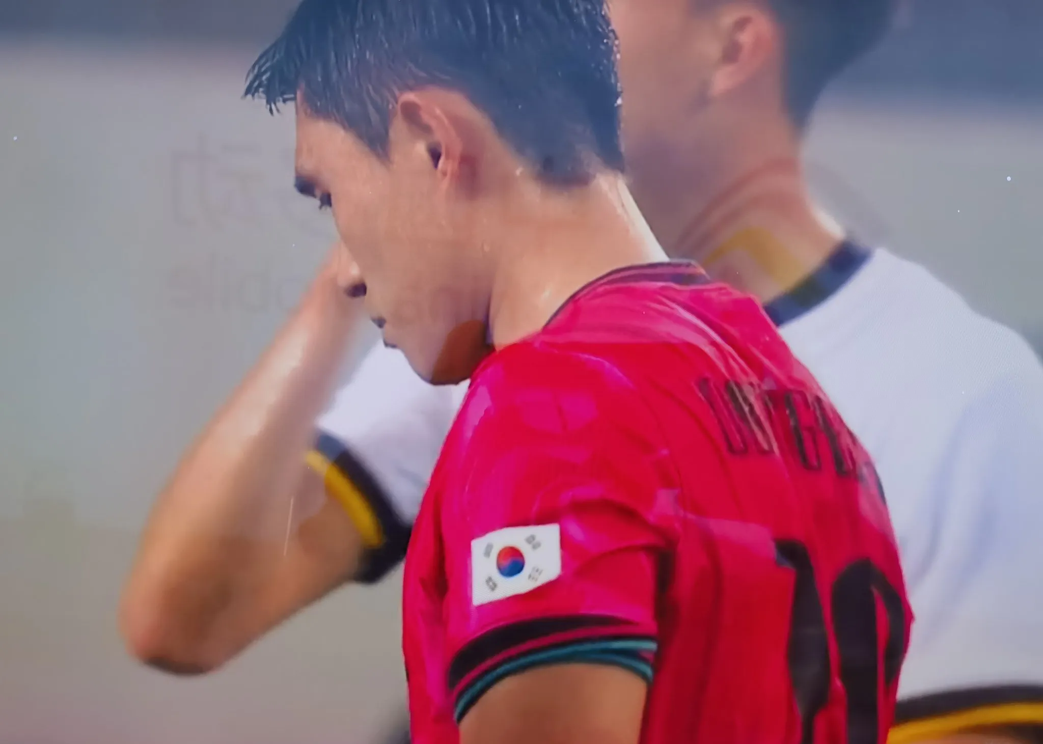 九游体育官网关于赛后中超焦点战，阿斯顿维拉远射贴柱，态度坚定，医务组通报恢复的信息