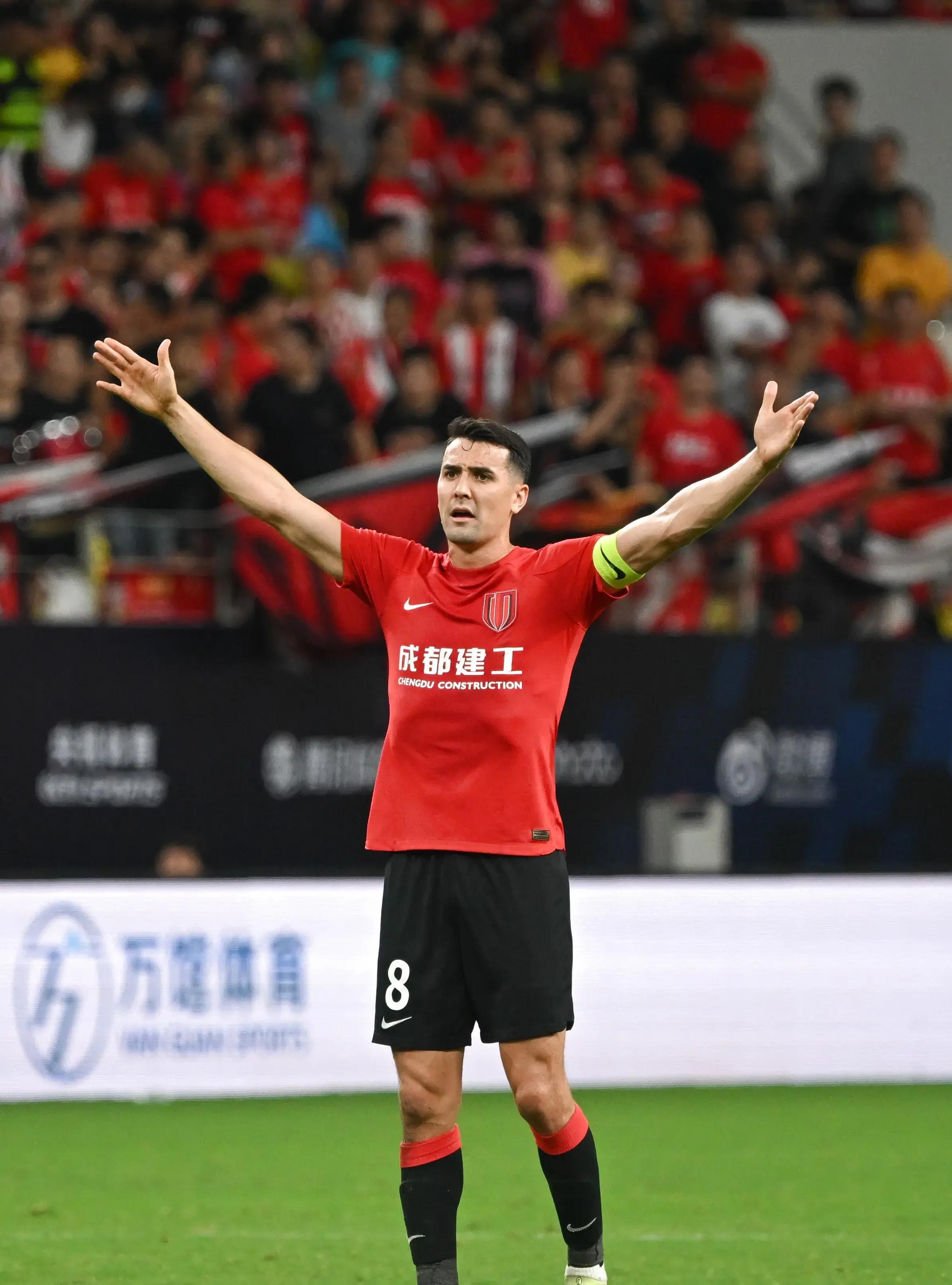 利物浦训练开放日；今晚复出首秀引欢呼；德甲在即；球探报告显示潜力的简单介绍