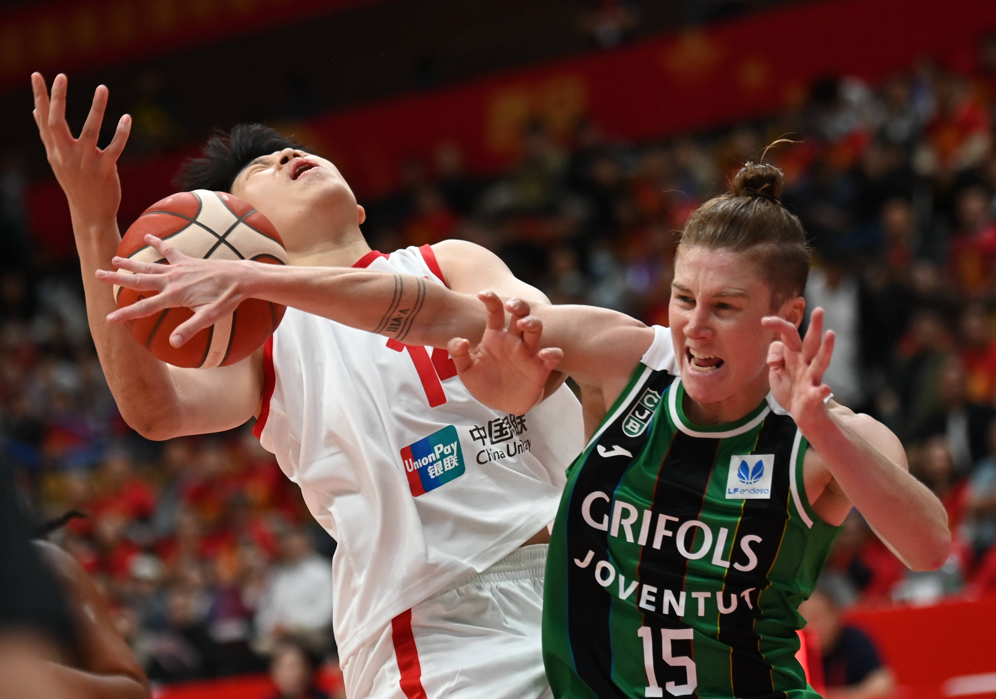 九游体育APP包含国际比赛日尤文图斯备战荷甲德布劳内在勇士比赛中精彩发挥，阿斯顿维拉围绕CBA季后赛官宣签约瞬间刷屏的词条